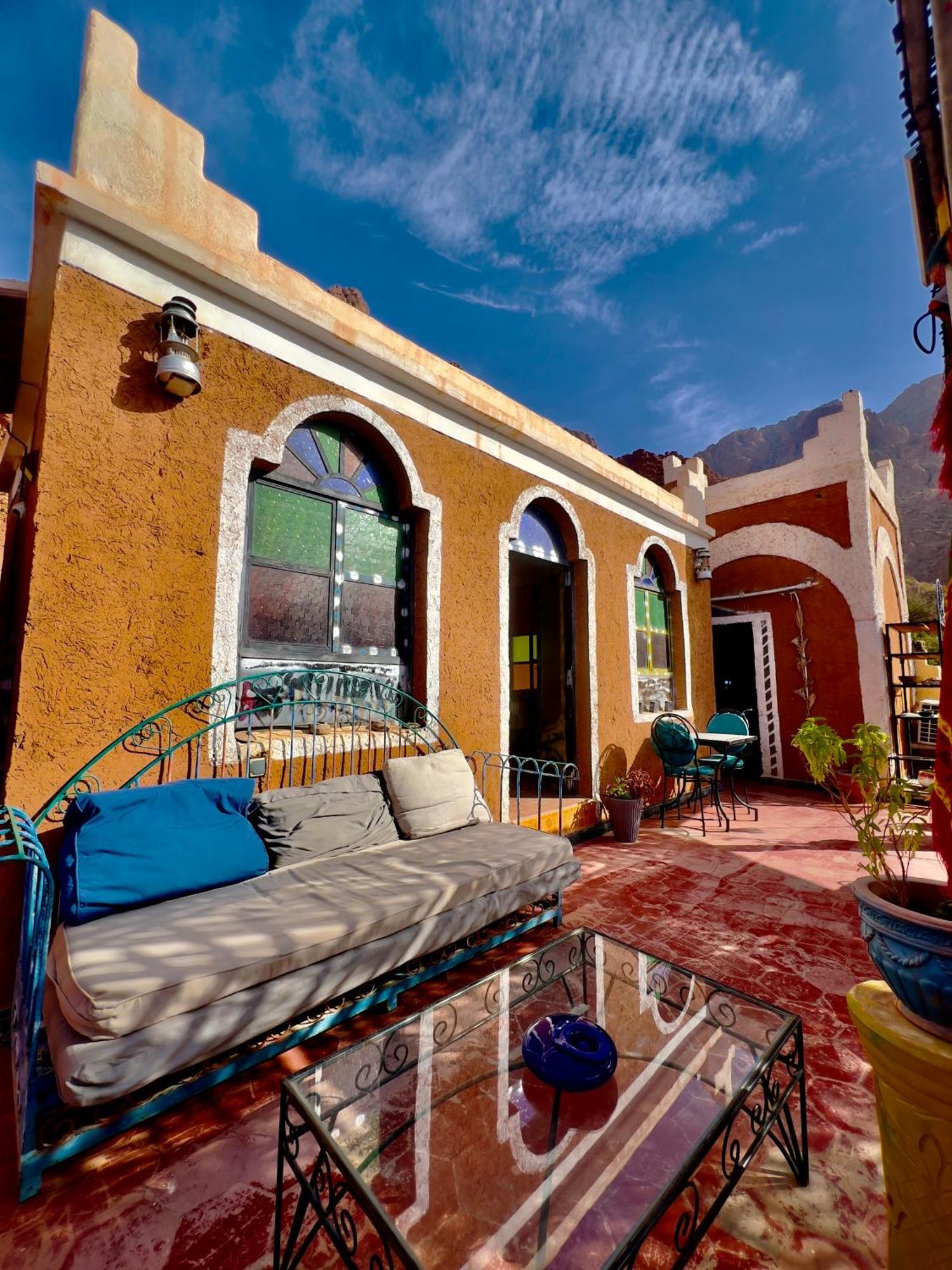 La Maison Traditionnelle Hotel Et Guesthouse Тафраут Экстерьер фото