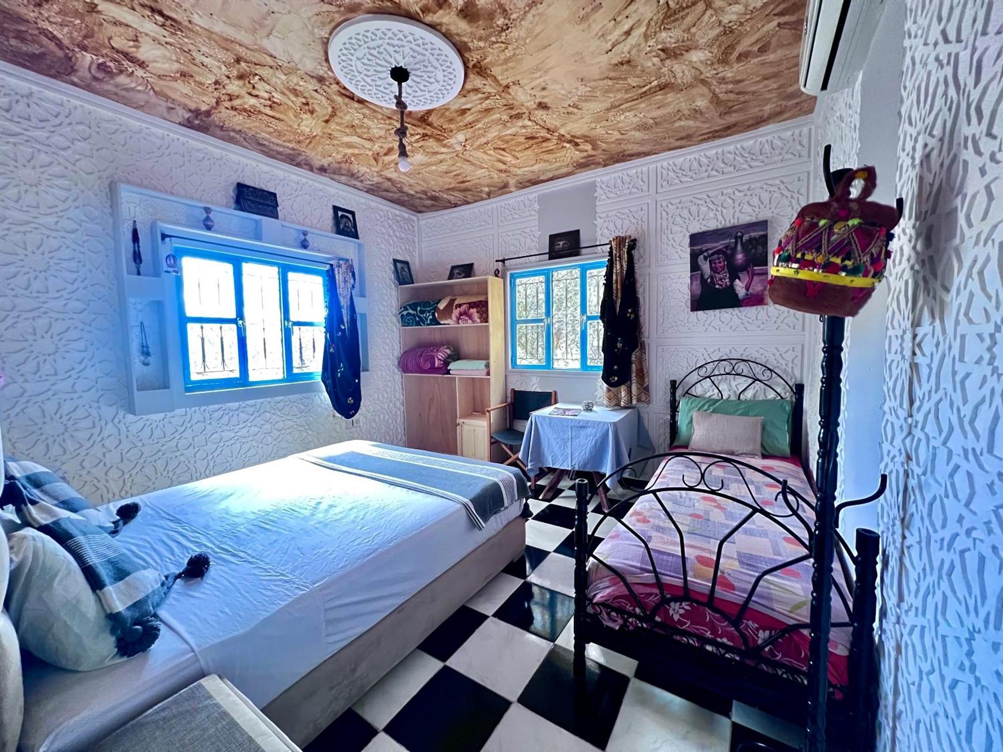 La Maison Traditionnelle Hotel Et Guesthouse Тафраут Экстерьер фото