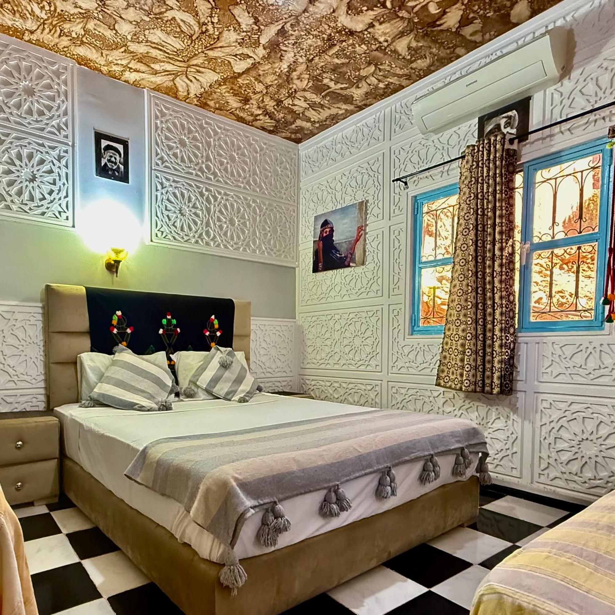 La Maison Traditionnelle Hotel Et Guesthouse Тафраут Экстерьер фото